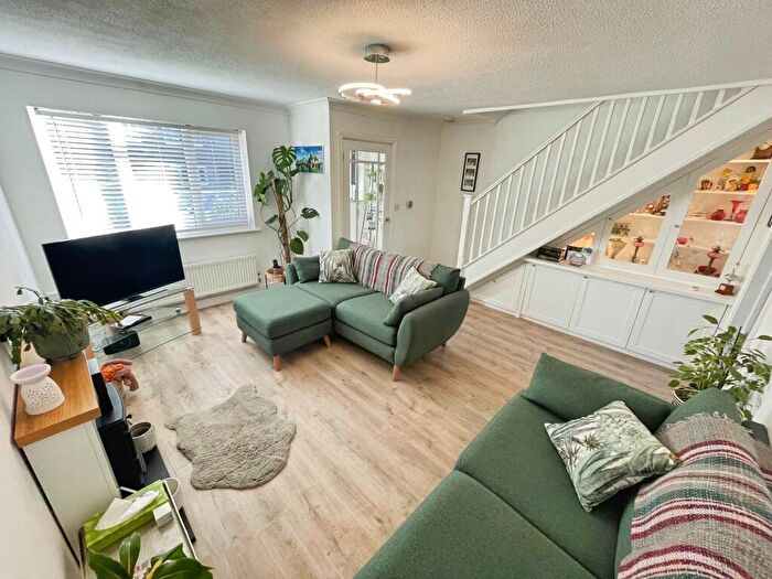 3 Bedroom Detached House For Sale In Ton Tylluan, Bridgend, CF31