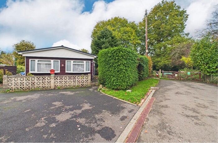 2 Bedroom Park Home For Sale In Surrey Hills Residential Park, Boxhill Road, Tadworth, Surrey, KT20