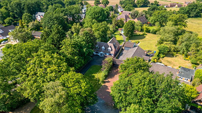 5 Bedroom Detached House For Sale In Birchy Close, Dickens Heath, Solihull, B90