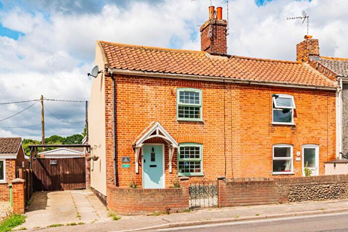 2 Bedroom End Of Terrace House For Sale In Cromer Road, Hevingham, NR10