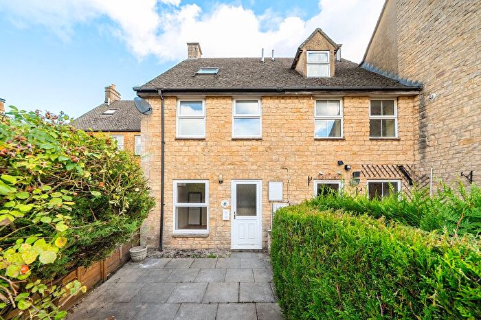 2 Bedroom Terraced House To Rent In Colletts Court Lansdowne, Bourton-On-The-Water, GL54