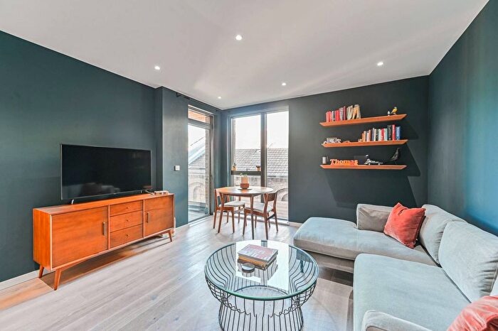 1 Bedroom Flat For Sale In Bardsley Lane, Greenwich, London, SE10