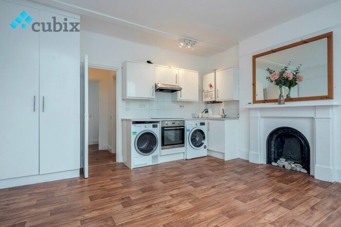1 Bedroom Flat To Rent In Belvedere Road, London, SE19