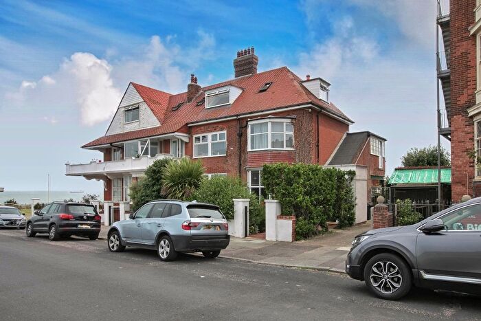 4 Bedroom Flat To Rent In Cliffside, Fifth Avenue, Cliftonville, Margate, CT9