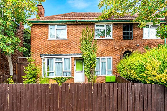 2 Bedroom Flat For Sale In Butterfields, Walthamstow, London, E17