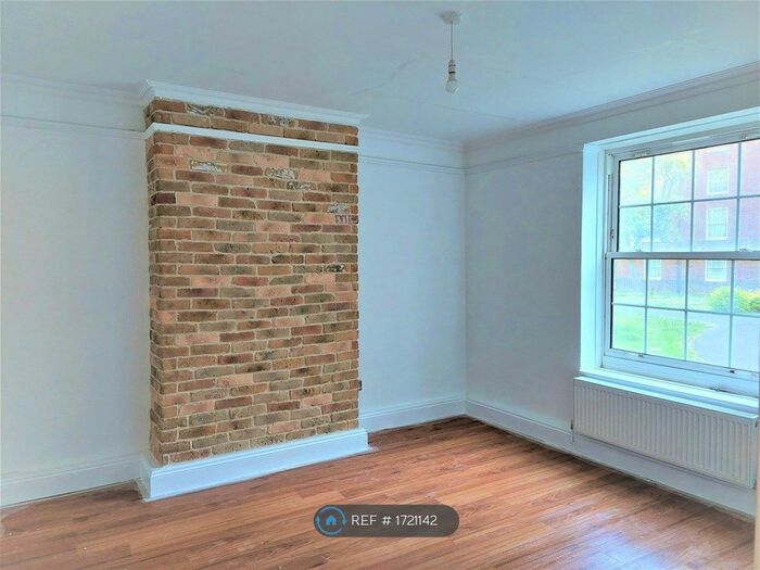 2 Bedroom Flat To Rent In Birchington House, London, E5