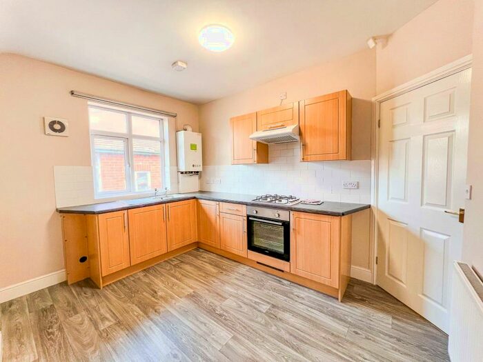 2 Bedroom Flat To Rent In Linthorpe Road, Gosforth, Newcastle Upon Tyne, Tyne And Wear, NE3