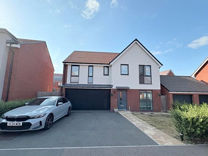 5 Bedroom Detached House For Sale In Butland Way, Wootton, MK43
