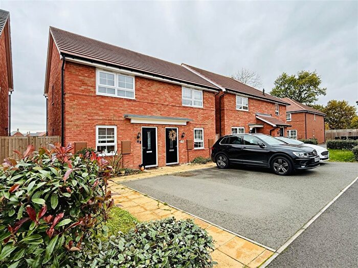 2 Bedroom Semi-Detached House To Rent In Moon Avenue, Hugglescote, Coalville, LE67