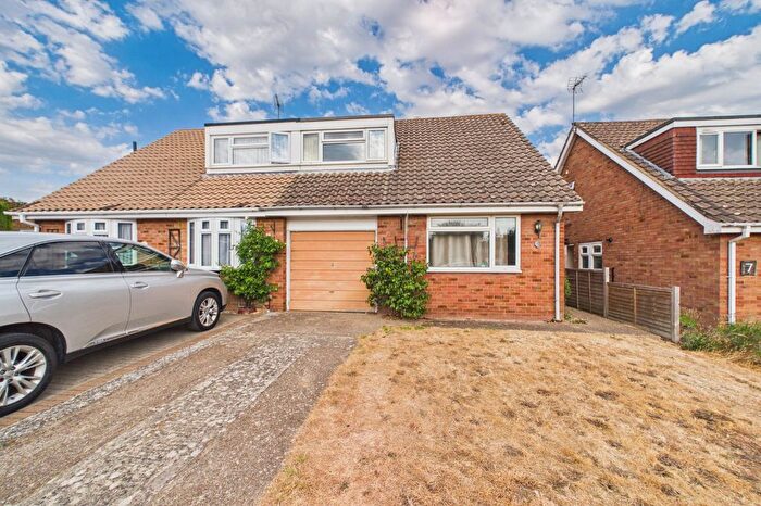 3 Bedroom Semi-Detached House For Sale In Goddard Close, Shinfield, Reading, Berkshire, RG2