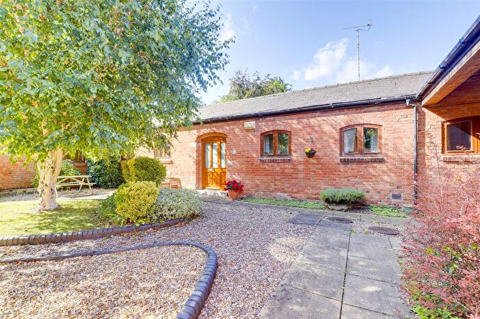 3 Bedroom Property For Sale In Lambley Road, Lowdham, NG14