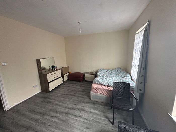 1 Bedroom Flat To Rent In Hertford Road, Enfield, EN3