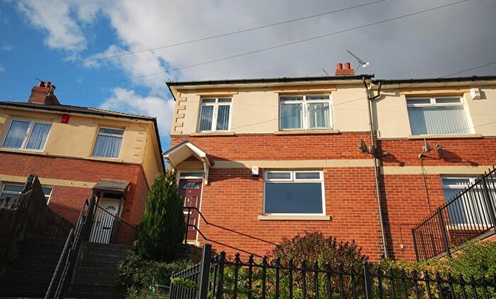 2 Bedroom Flat To Rent In The Oval, Walker, NE6