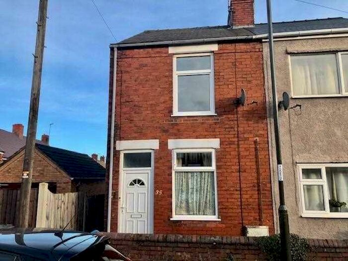 2 Bedroom House To Rent In Baden Powell Road, S40