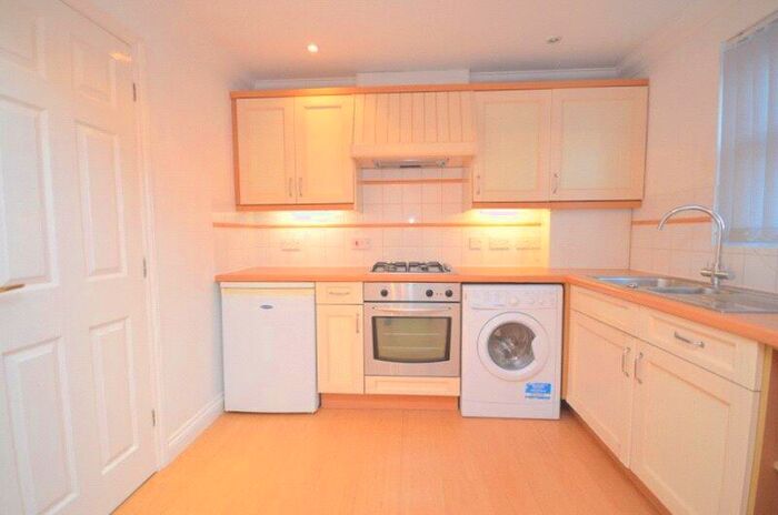 1 Bedroom Apartment To Rent In Glebe Road, Chelmsford, Essex, CM1