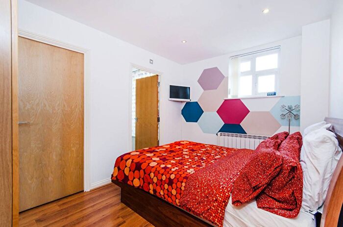 3 Bedroom Flat To Rent In Station Road, Harrow, HA1