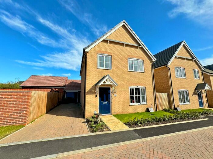 4 Bedroom Detached House To Rent In Phoenix Way, Norwich, NR5