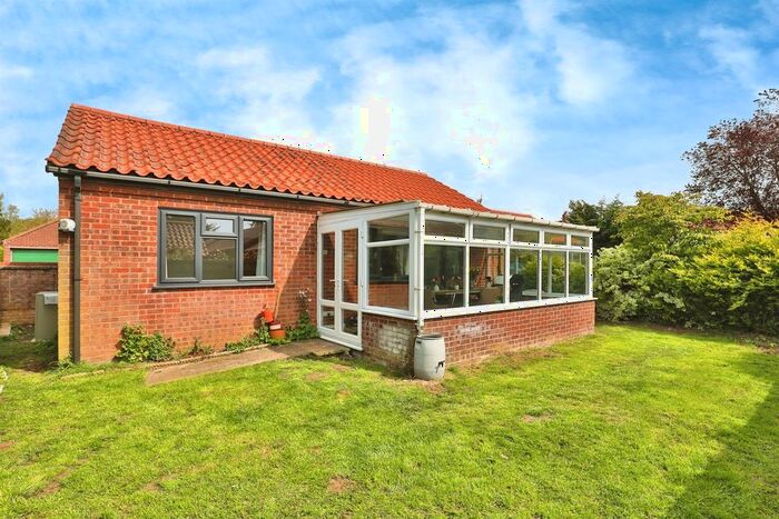 2 Bedroom Detached Bungalow For Sale In Walcups Lane, Great Massingham, King's Lynn, PE32