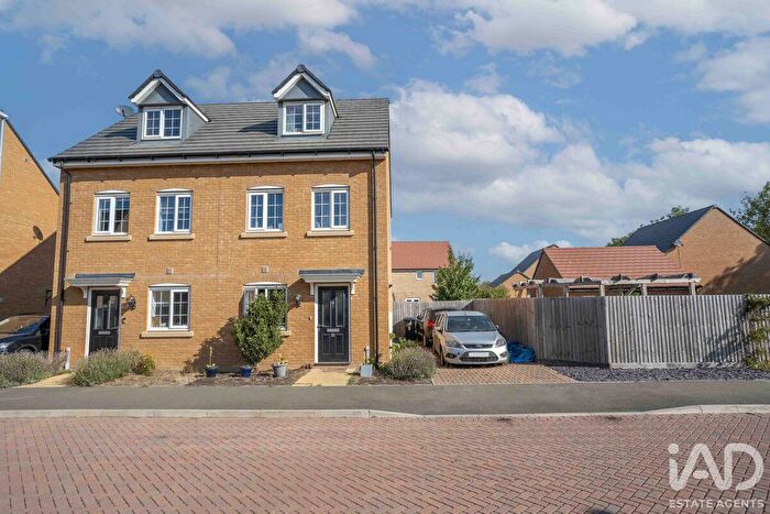 3 Bedroom Semi-detached House For Sale In Stimpson Street, Sutton, Cambridgeshire, CB6