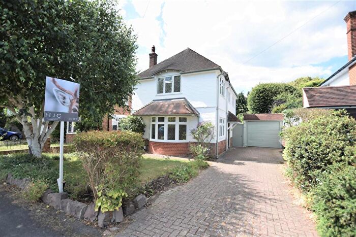 3 Bedroom Detached House To Rent In Thames Ditton, KT7