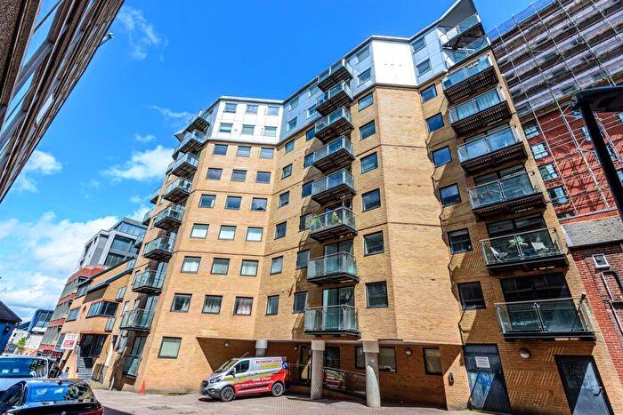 1 Bedroom Apartment To Rent In Projection West, Merchants Place, Reading, RG1