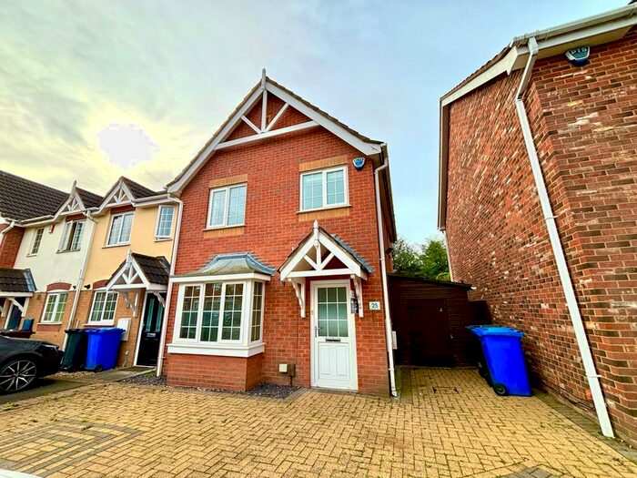 3 Bedroom End Of Terrace House To Rent In Rossington Drive, Littleover, Derby, DE23