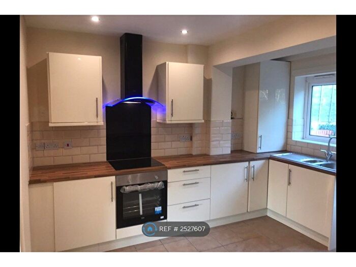 3 Bedroom Semi-Detached House To Rent In Overdale Road, Birmingham, B32