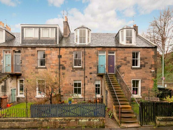 3 Bedroom Flat To Rent In Kemp Place, Stockbridge, Edinburgh, EH3