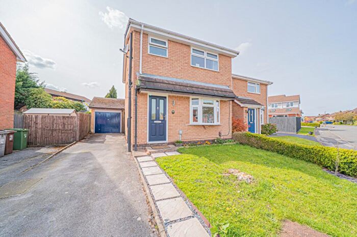 3 Bedroom Semi Detached House For Sale In Whitemoor Drive, Shirley, B90