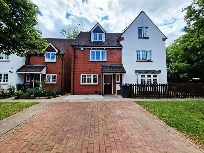 4 Bedroom Semi-Detached House To Rent In Griffin Close, Northfield, Birmingham, B31