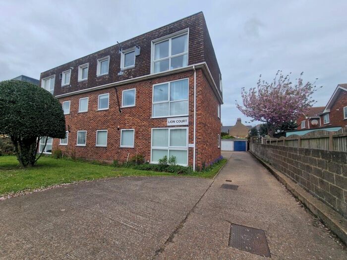 2 Bedroom Flat To Rent In London Road, Deal, CT14