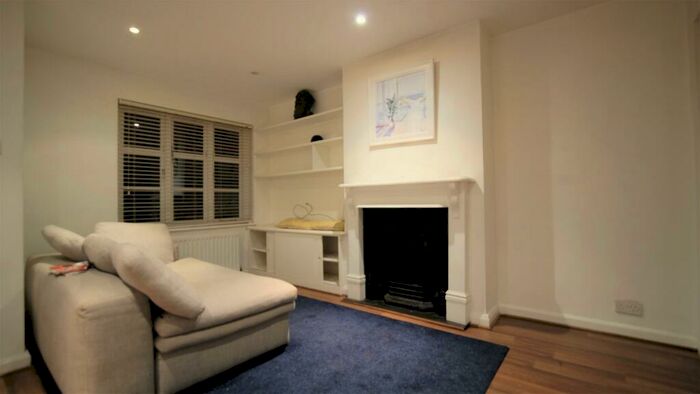 3 Bedroom House To Rent In Wordsworth Walk, London, NW11