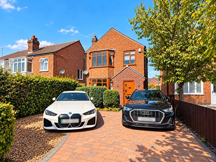 3 Bedroom Detached House For Sale In Rowe Gardens, Nottingham, NG6