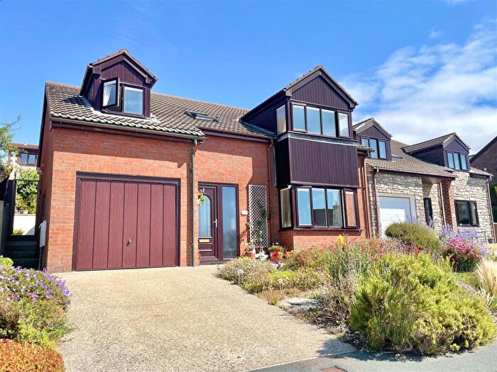 4 Bedroom Detached House For Sale In Eastdown Avenue, Weymouth, DT3