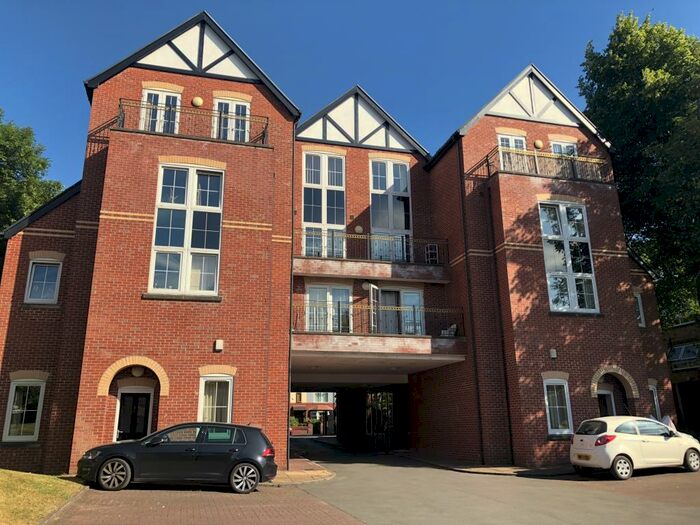 2 Bedroom Apartment To Rent In Lingfield Apartments, Whalley Range, M16