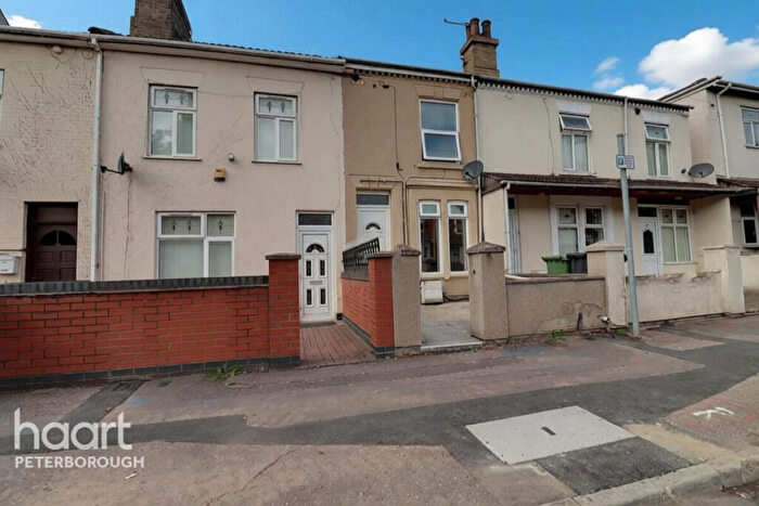 3 Bedroom Terraced House For Sale In Cromwell Road, Peterborough, PE1