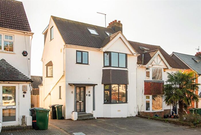 5 Bedroom Semi Detached House For Sale In Maple Gardens, Hove, BN3