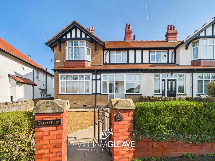 4 Bedroom House To Rent In Roumania Crescent, Llandudno, Conwy, LL30