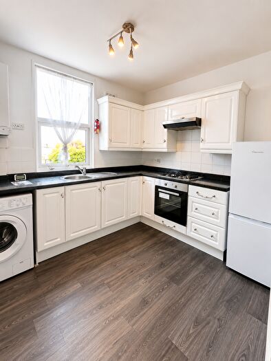 2 Bedroom Flat To Rent In Sumner Road, Croydon, CR0