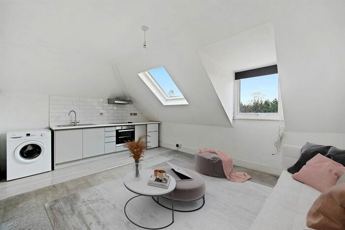 1 Bedroom Flat To Rent In Egmont Road, Sutton, SM2