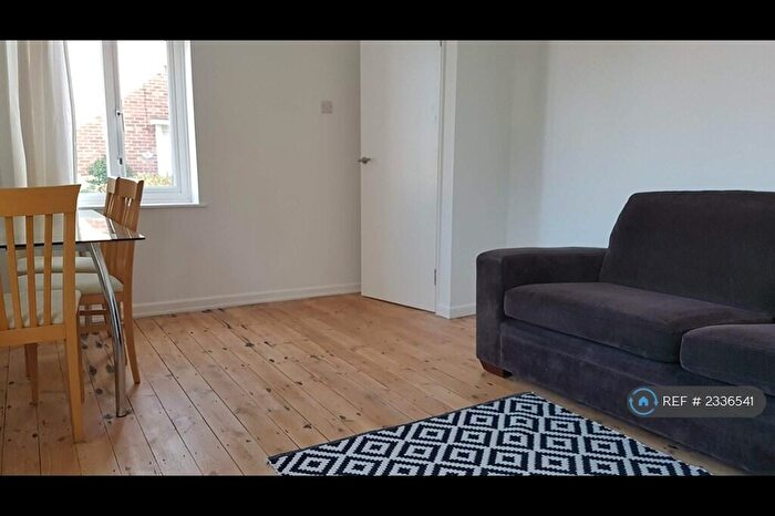 2 Bedroom Flat To Rent In Robson Road, Norwich, NR5