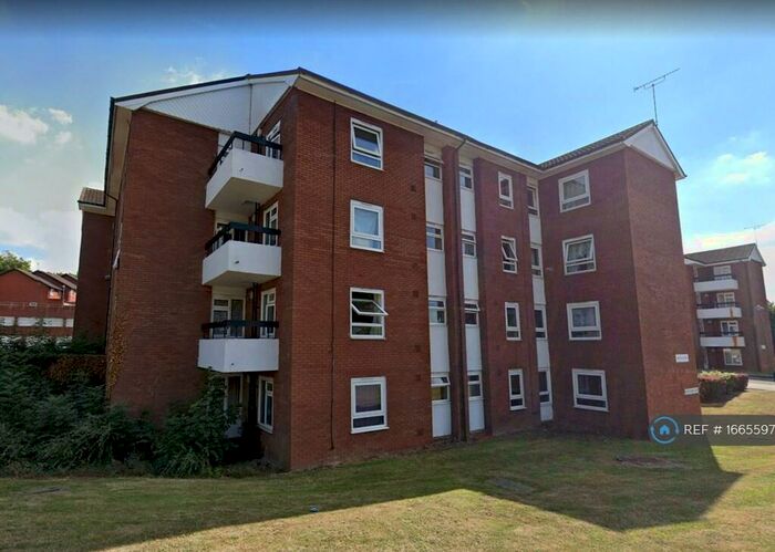 2 Bedroom Flat To Rent In Siddaway House, Rugby, CV21