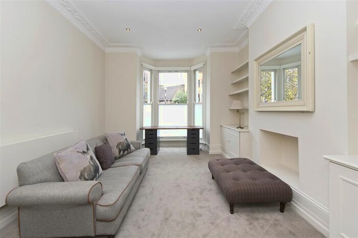 2 Bedroom Flat To Rent In Brackenbury Road, London, W6