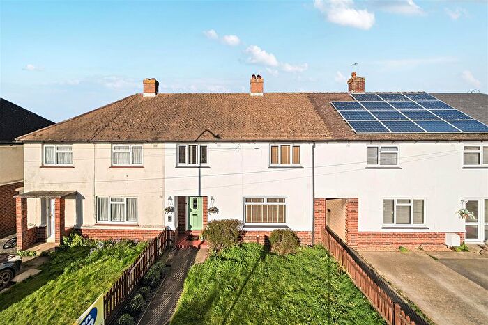 3 Bedroom Terraced House For Sale In Plains Avenue, Maidstone, ME15