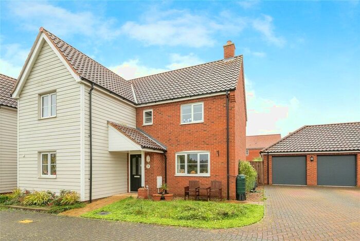 4 Bedroom Detached House For Sale In Alderfen Way, Hoveton, Norwich, Norfolk, NR12