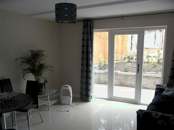 2 Bedroom Flat To Rent In Leicester Road, Barnet EN5