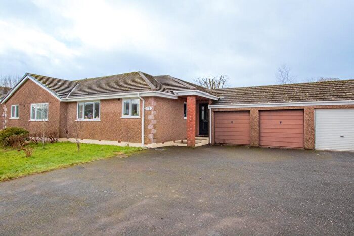 3 Bedroom Semi-Detached Bungalow For Sale In Louis Way, Dunkeswell, EX14