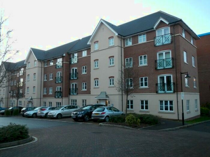 2 Bedroom Apartment To Rent In Viridian Square, Aylesbury, HP21