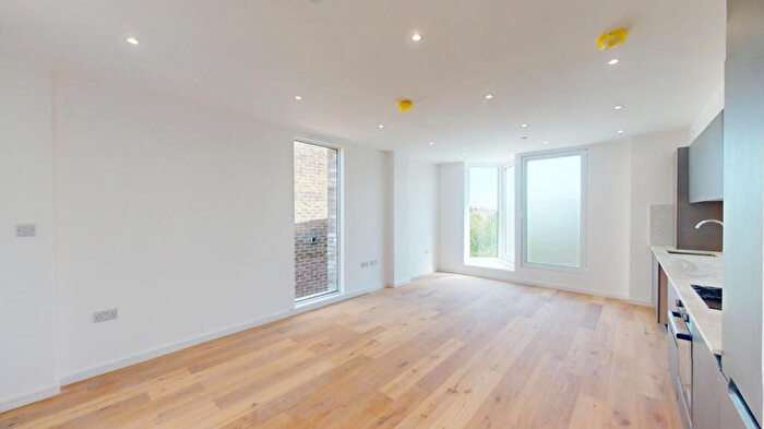 1 Bedroom Apartment To Rent In Powell Road, London, E5