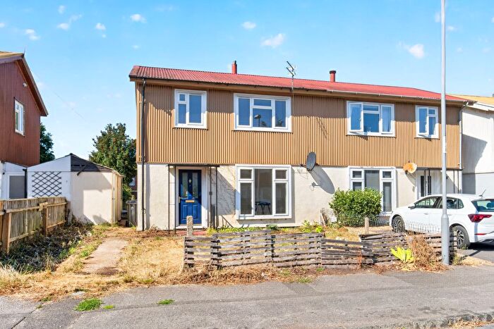 3 Bedroom Semi-Detached House For Sale In Slinn Road, Christchurch, BH23